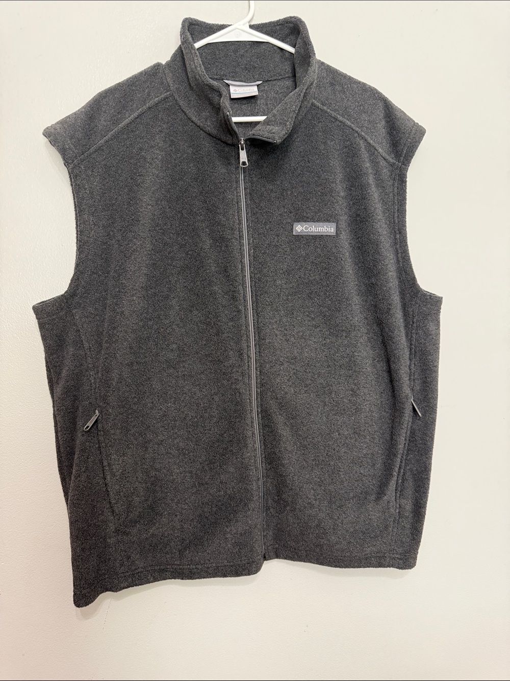 Columbia Men’s Dark Gray Full-Zip Fleece Vest